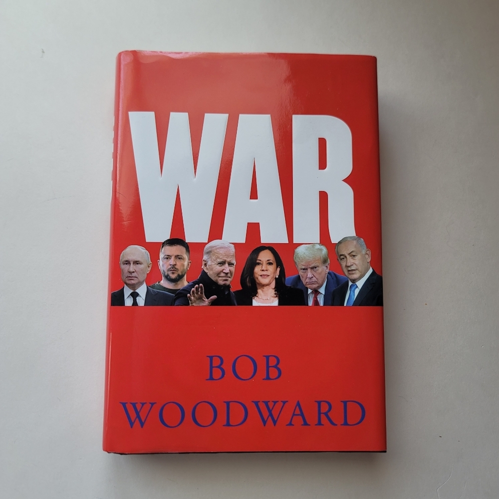 War by Bob Woodward Hardcover Book